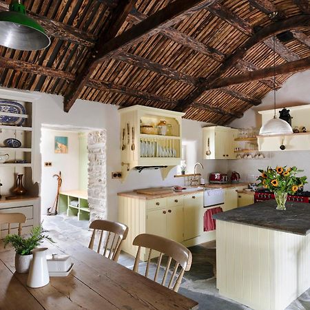 Secluded Thatched Cottage, Near Beaches & Hill Walking Rashenny Exteriör bild